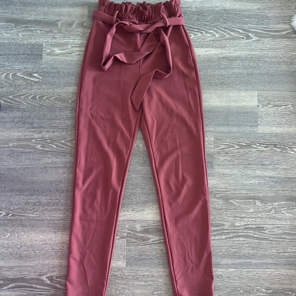 Windsor Maroon Sketchy Tie Pant